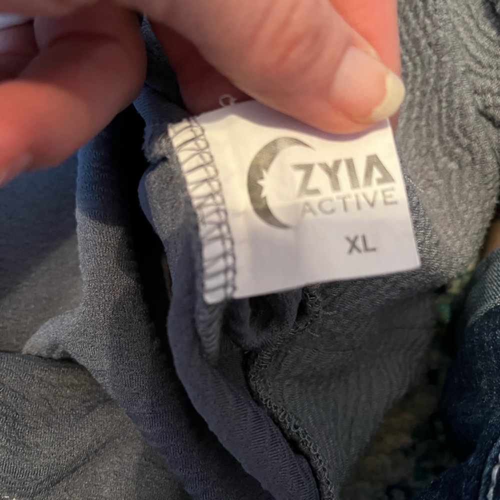 Zyia Active Gray Top XL